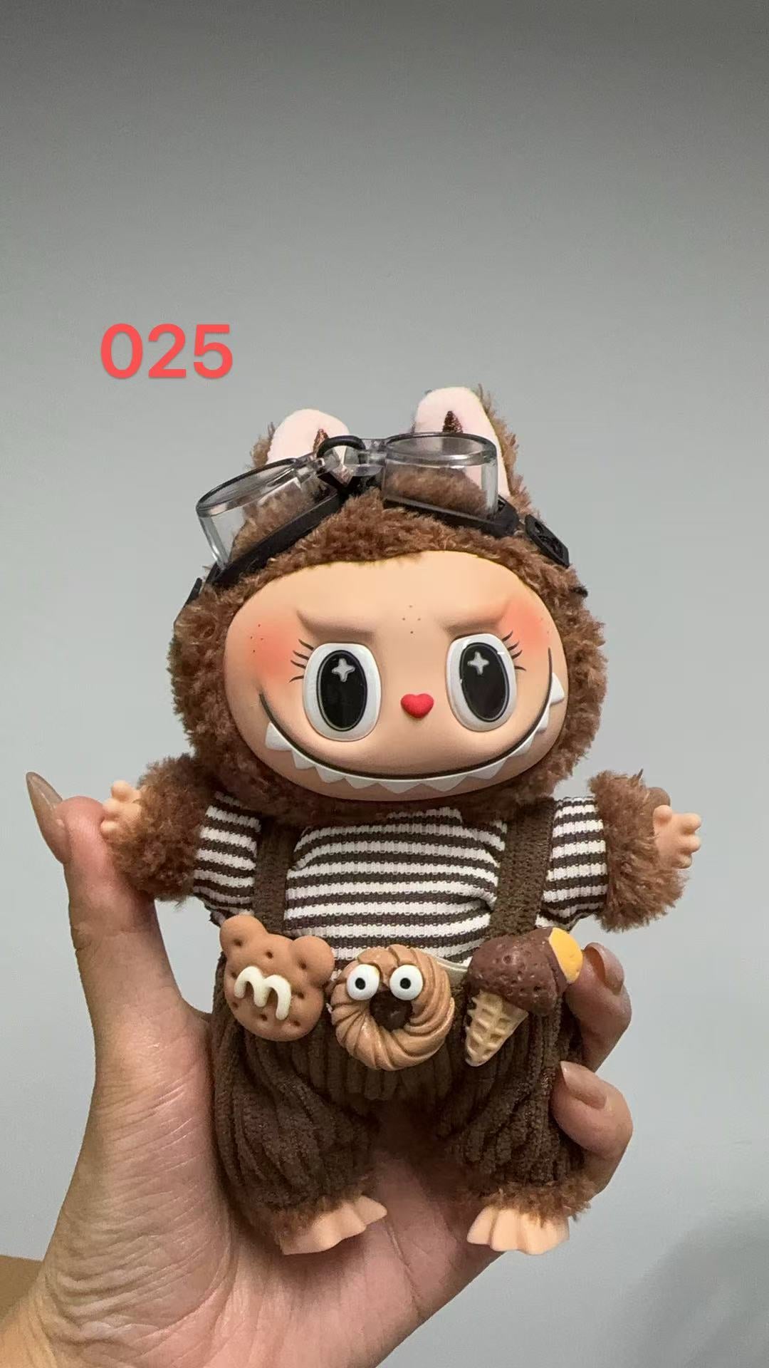 Customzied  La baby small size with outfit