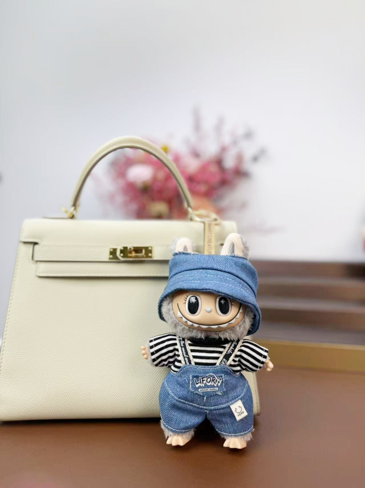 Customzied  La baby small size with outfit