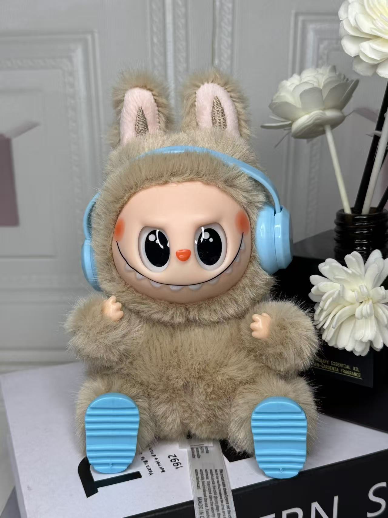 Earphone plush toy