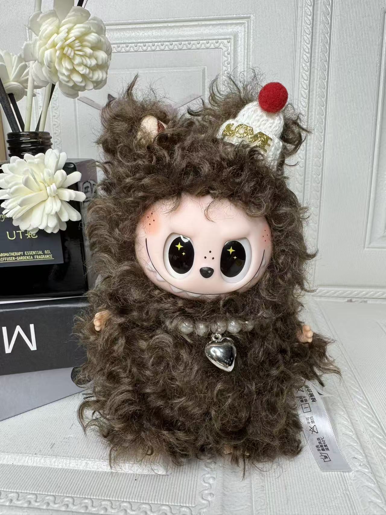 Curly hair with decoration plush toy