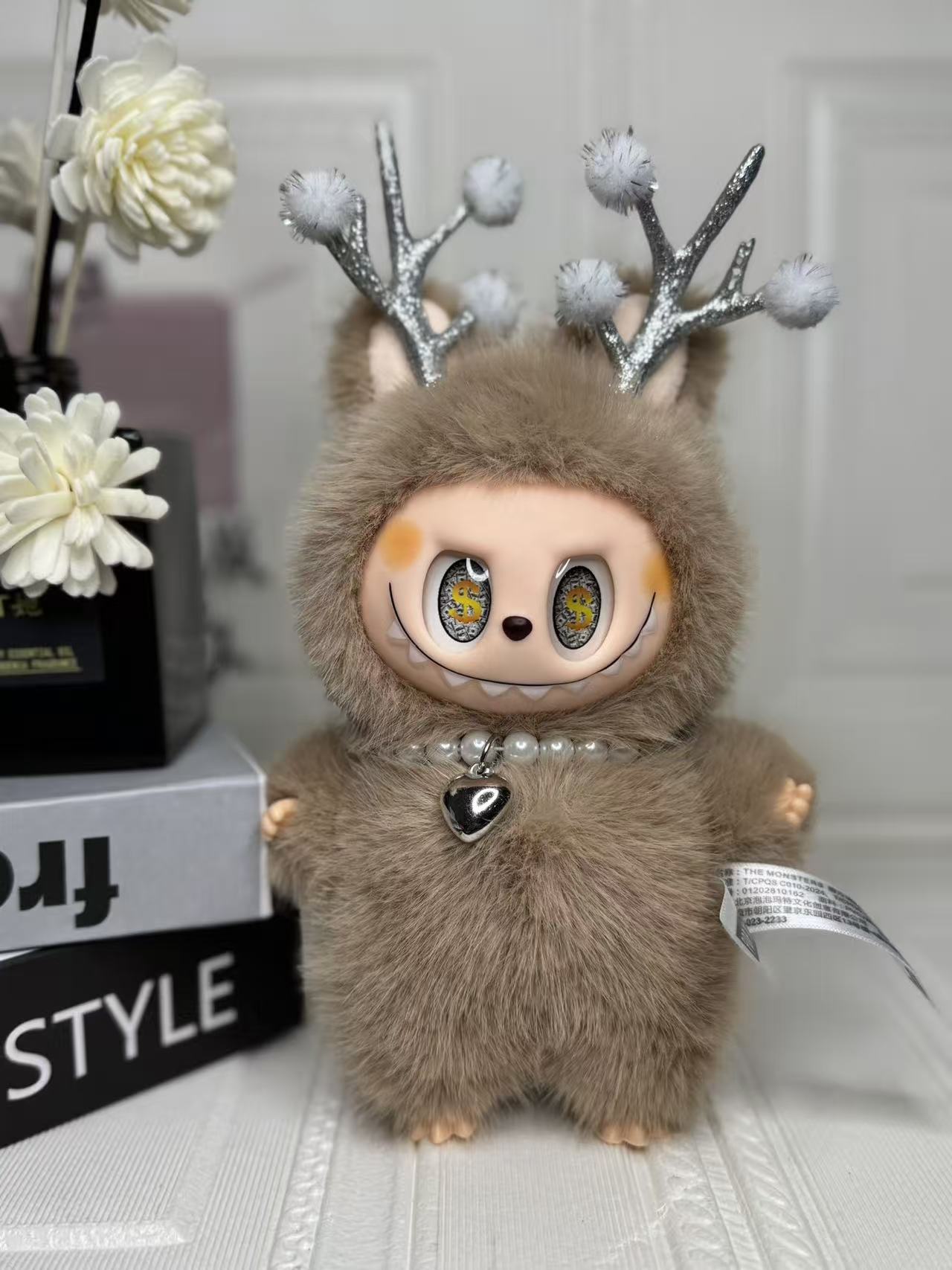 Christmas style plush toy