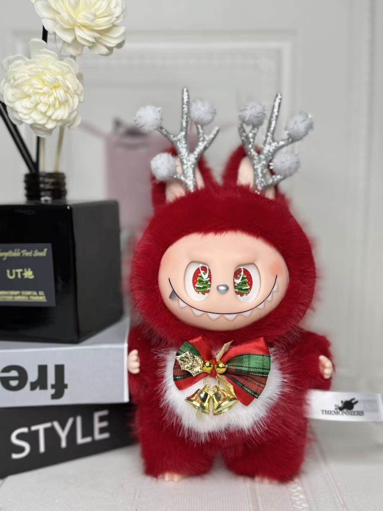 Christmas style plush toy