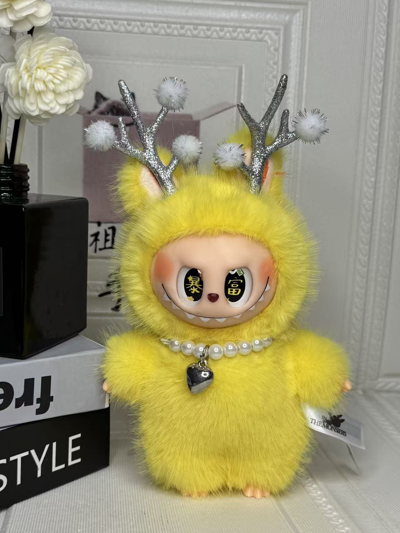 Christmas style plush toy