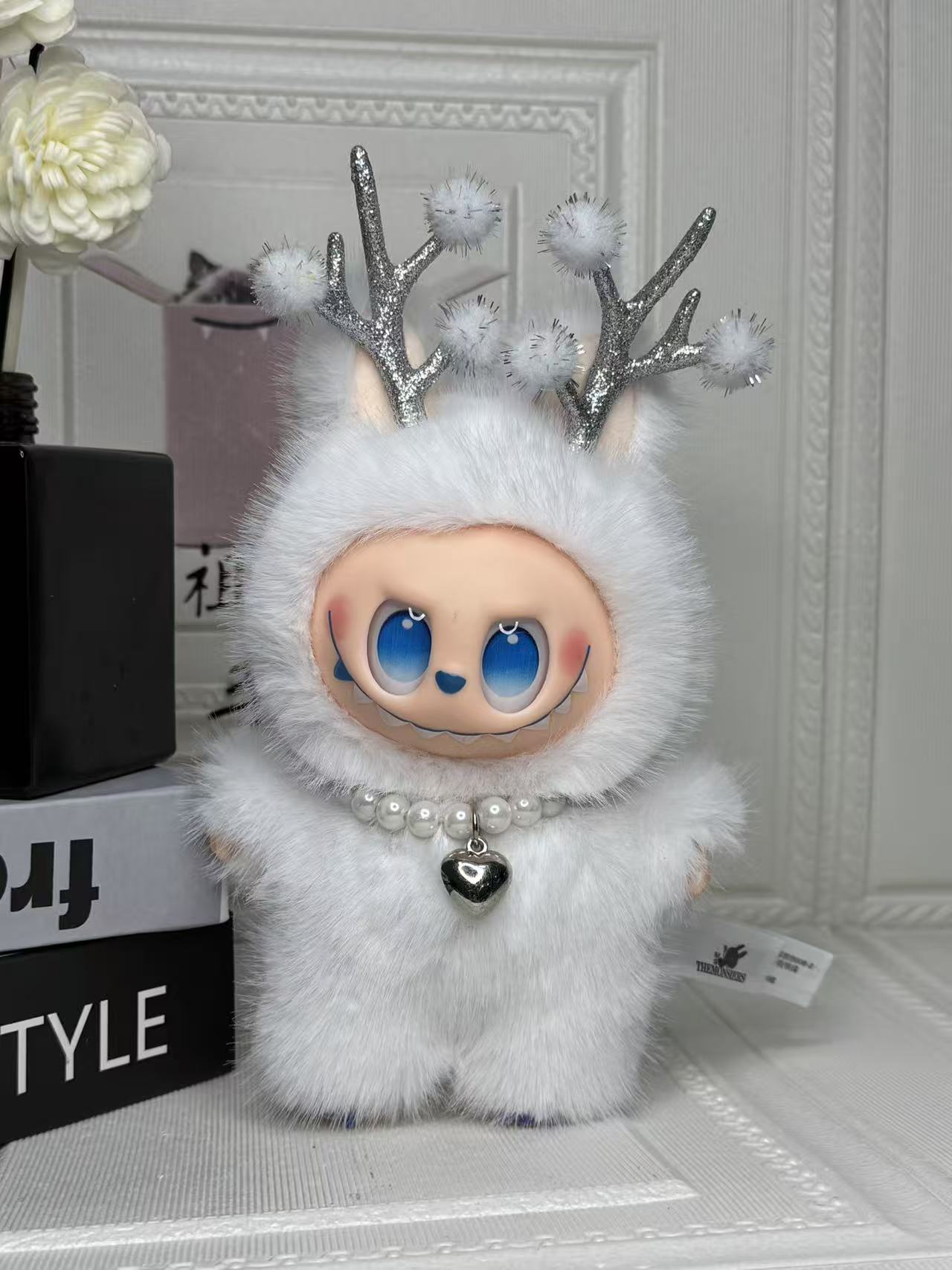 Christmas style plush toy
