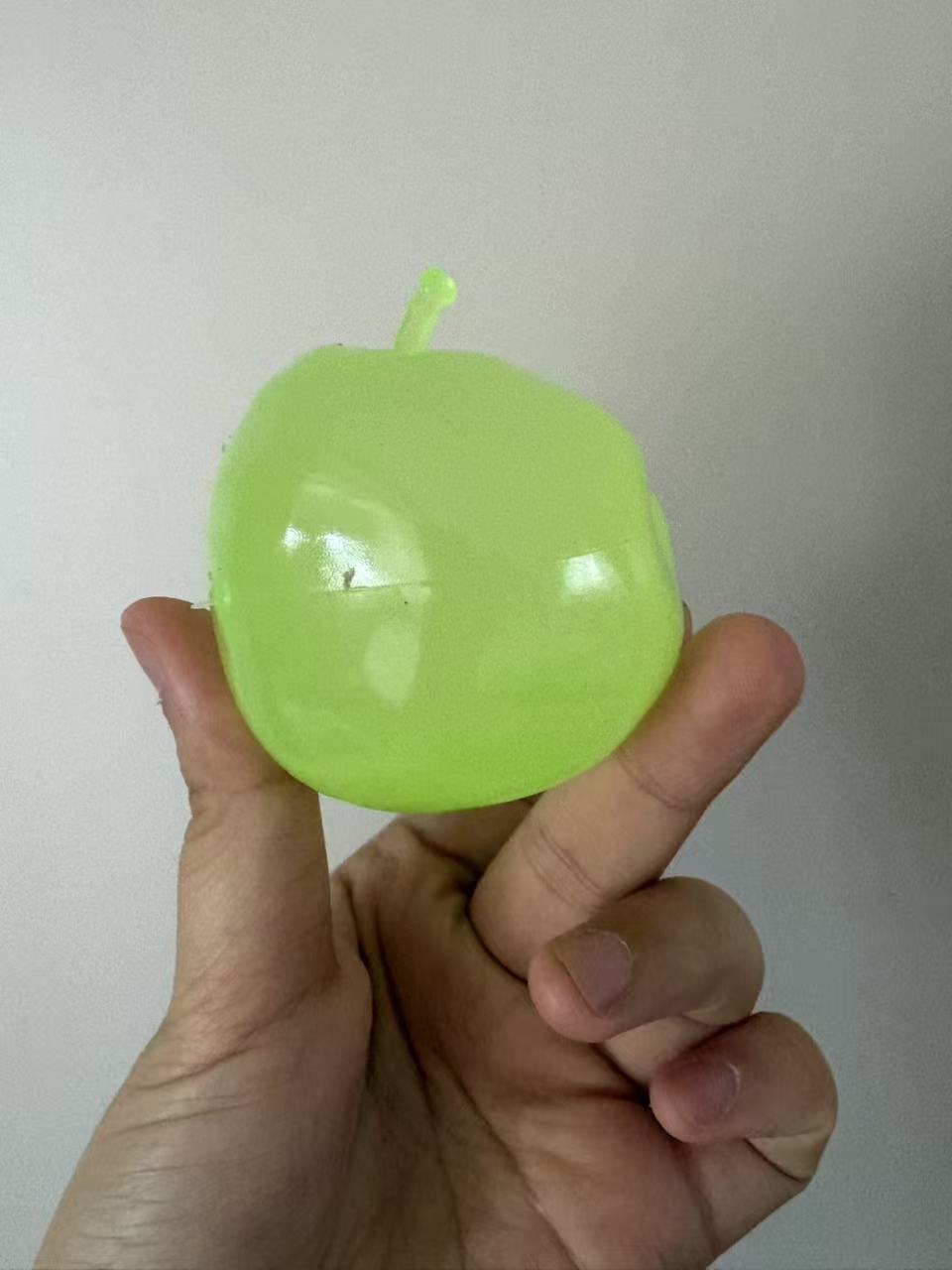 Apple Squishy wont rebounced back