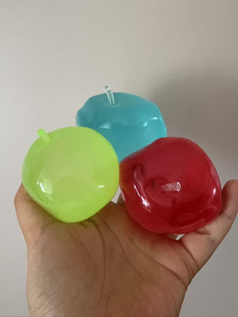 Apple Squishy wont rebounced back