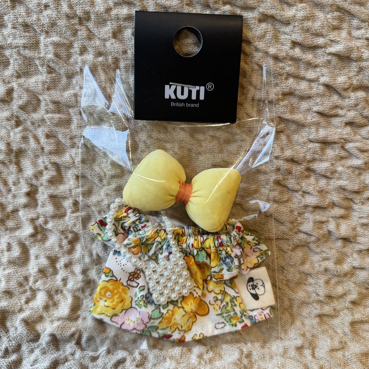 13-15 cm baby outfits (just for outfits,no doll)